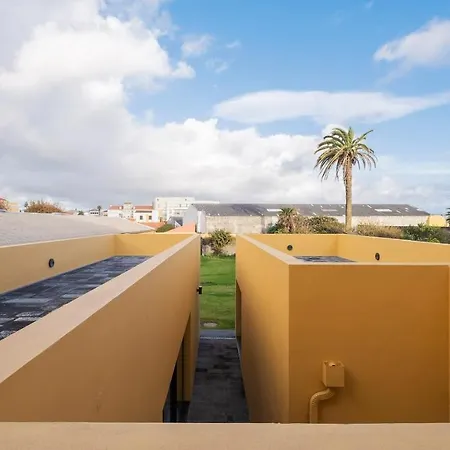 بيت للعطل Casas Amarelas Azores *