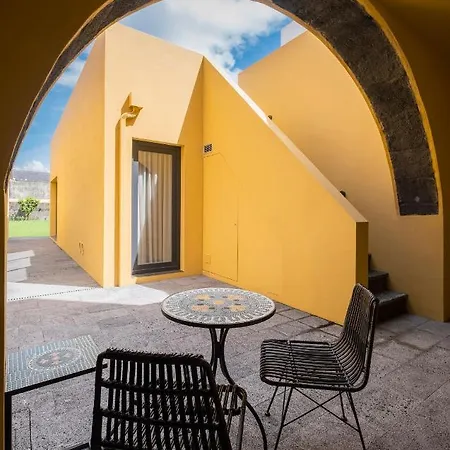 Casas Amarelas Azores بيت للعطل