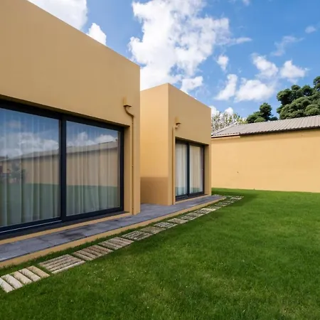 Casas Amarelas Azores بيت للعطل