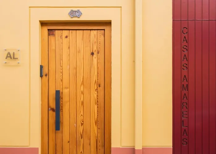 Casas Amarelas Azores Ponta Delgada (Sao Miguel)