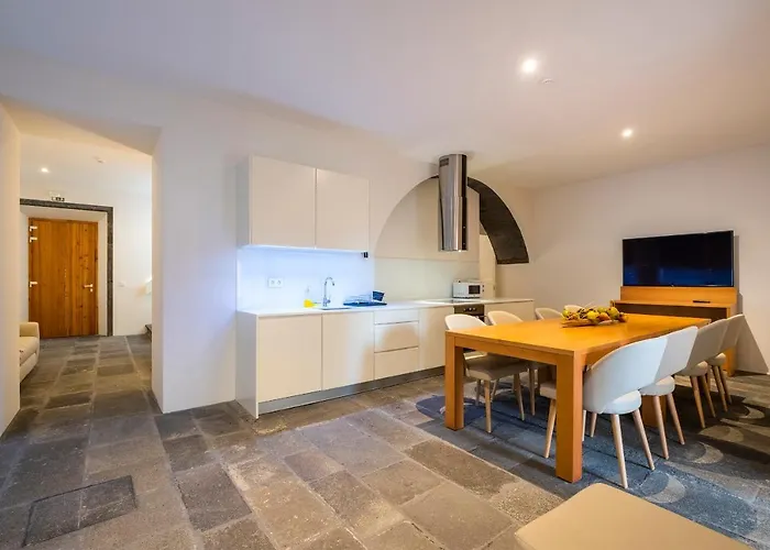 Casa de Férias Casas Amarelas Azores Ponta Delgada